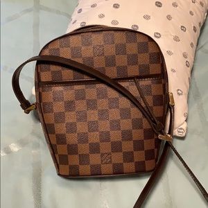 Louis Vuitton Cross Body Handbag
